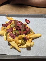 Sucuk-chili-cheese-pommes